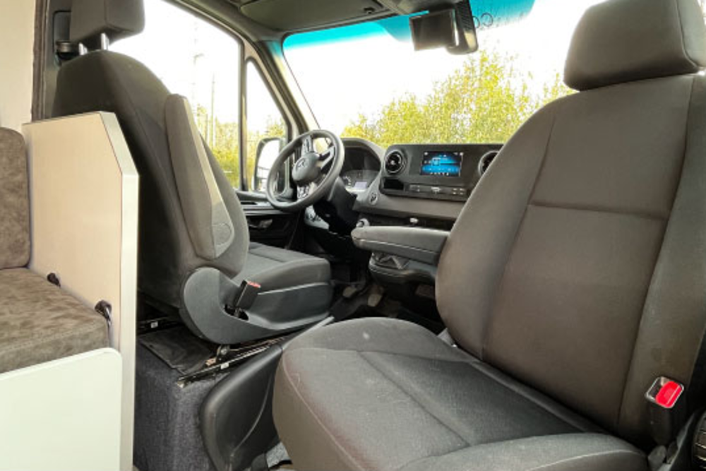 Interior acompañante